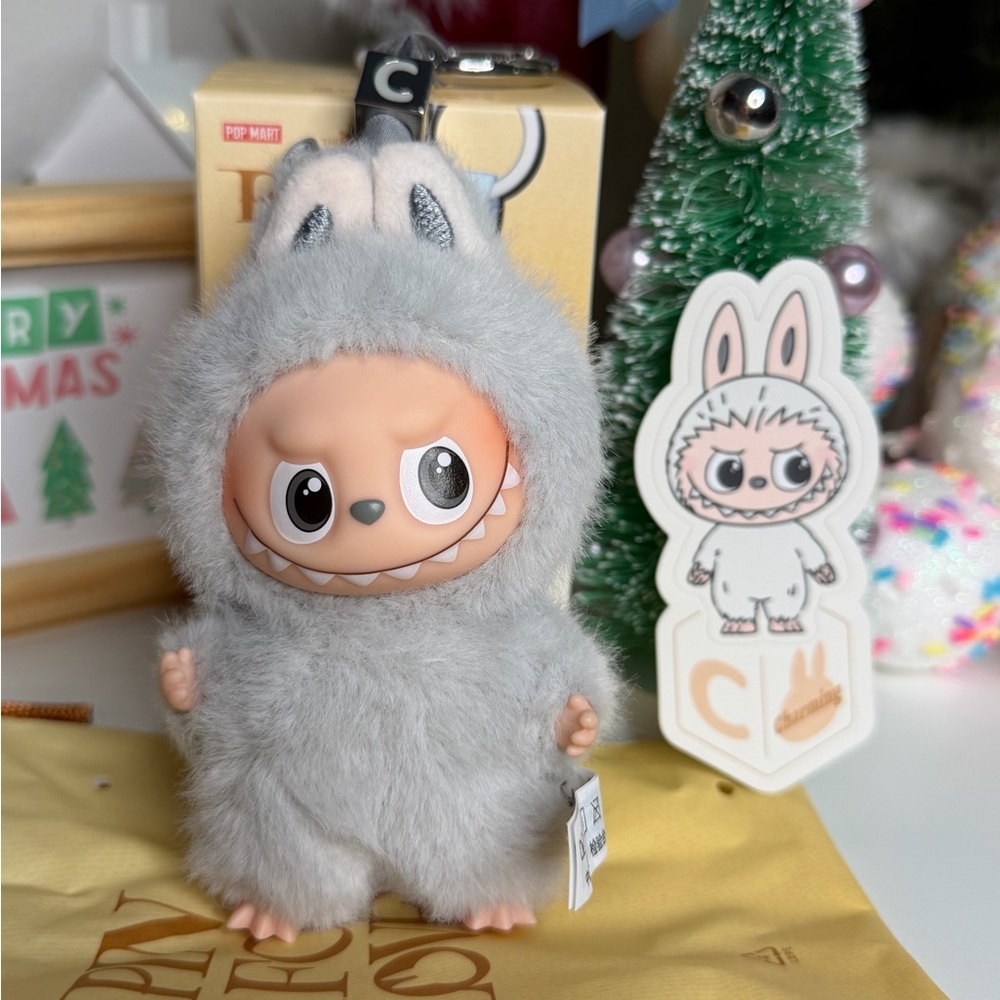 Authentic Pin For Love Letter C Labubu New from Pop Mart